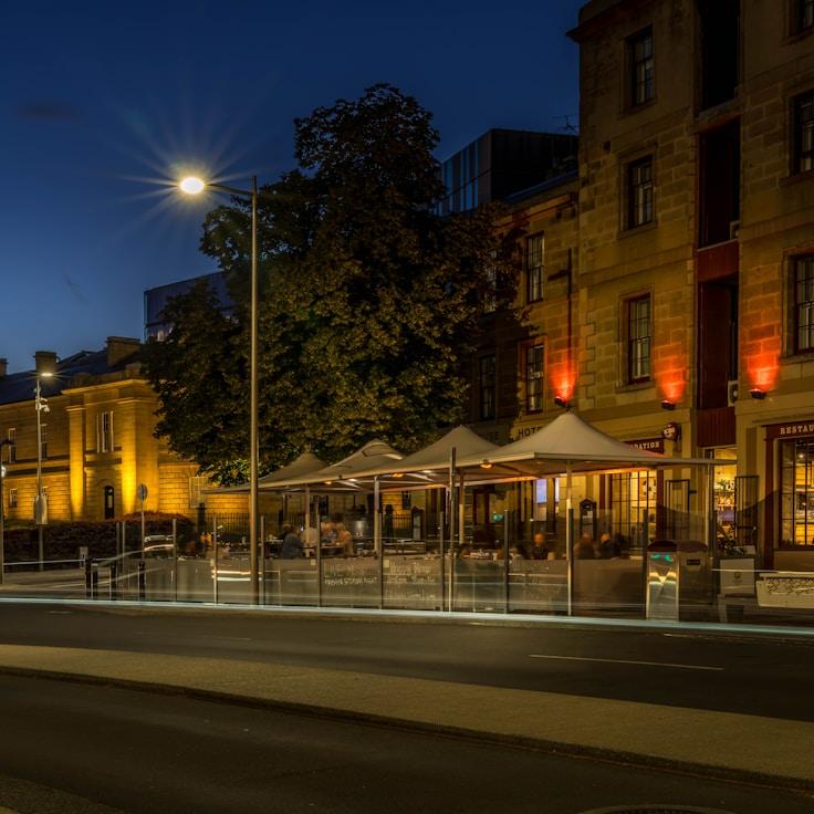Family terraces and cafés for calm evenings in Ottawa